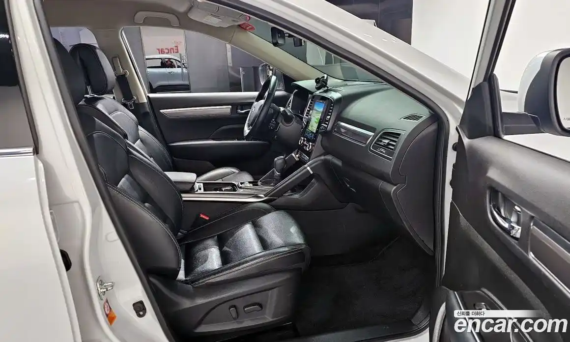 Renault QM6 2017 2.0 гидро в Москве № 1543071, фото 16