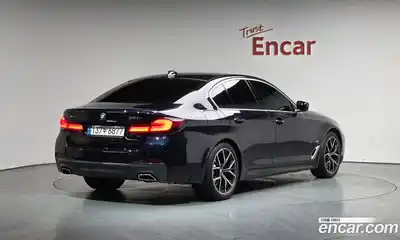 BMW 5-Series, 2022