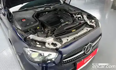 Mercedes-Benz E-Class 2020 2.0 гидро в Москве № 1545537, миниатюра 6