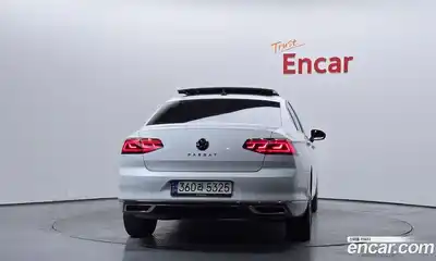 Volkswagen Passat 2022 2.0 гидро в Москве № 1549169, миниатюра 4