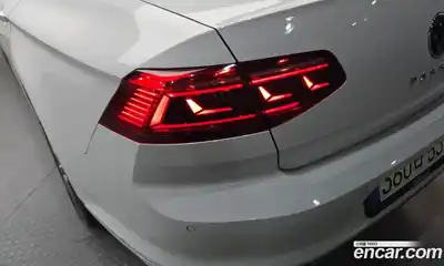 Volkswagen Passat 2022 2.0 гидро в Москве № 1549169, миниатюра 9