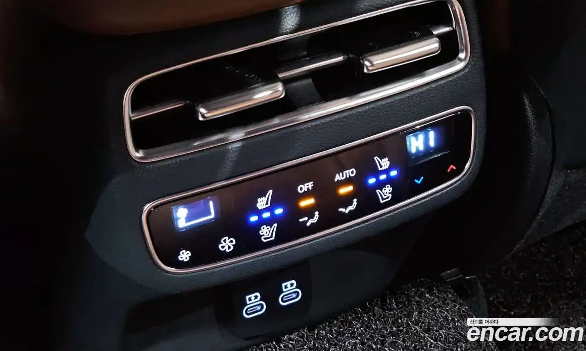 Genesis GV70 2025 2.5 гидро в Москве № 15750, фото 19