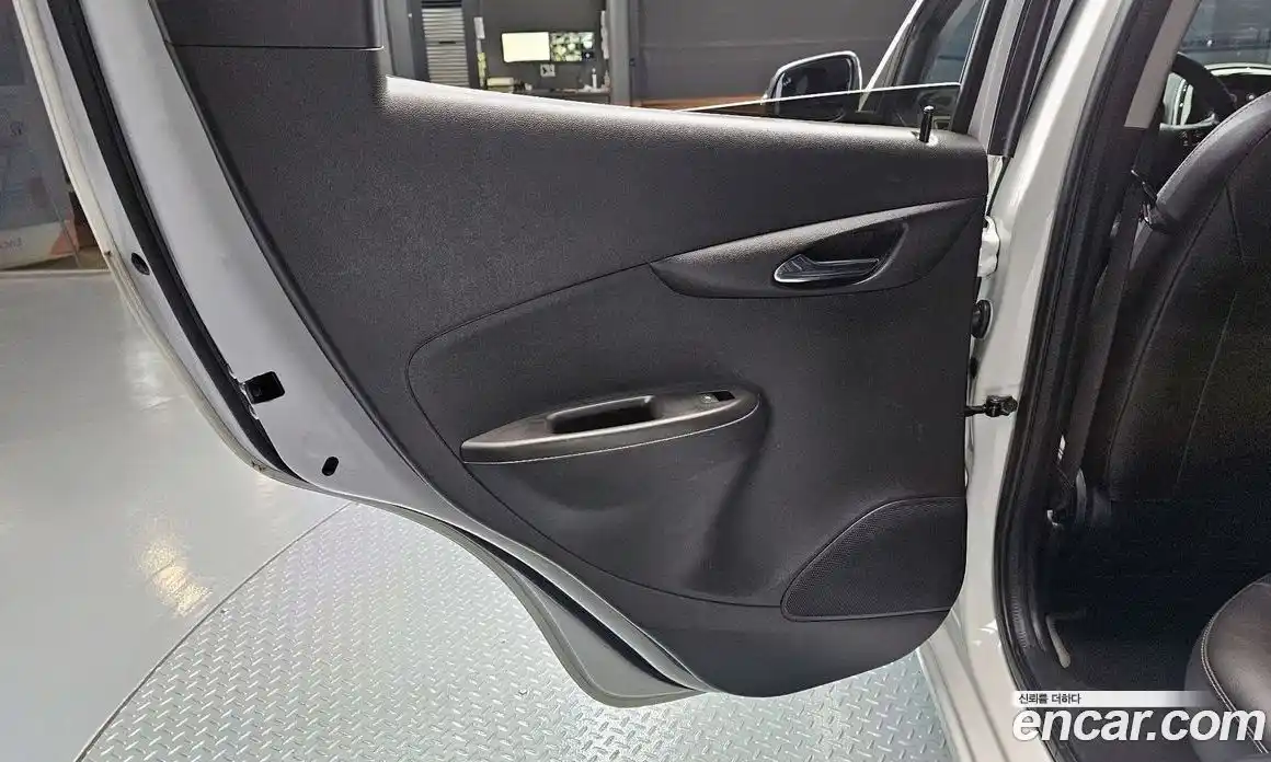 Chevrolet Spark 2021 1.0 гидро в Москве, фото 15