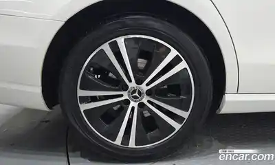 Mercedes-Benz E-Class 2020 2.0 гидро в Москве № 1617468, миниатюра 5