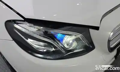 Mercedes-Benz E-Class 2020 2.0 гидро в Москве № 1617468, миниатюра 8