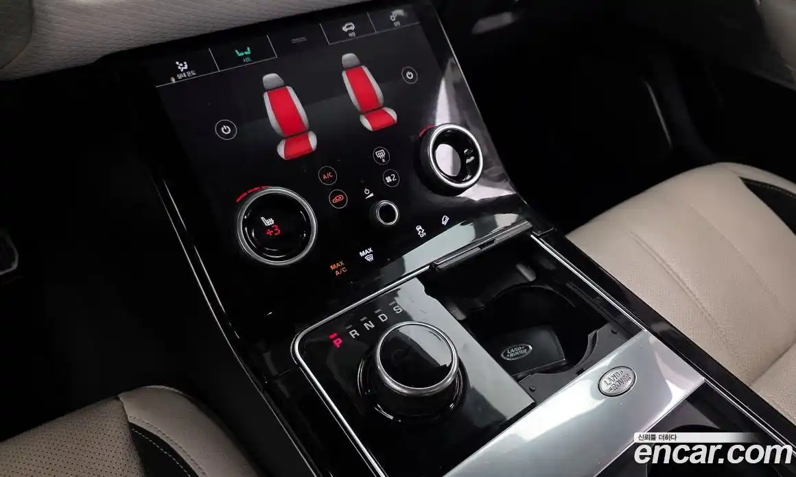 Land Rover Range-Rover Velar 2017 3.0 гидро в Москве № 1619608, фото 12