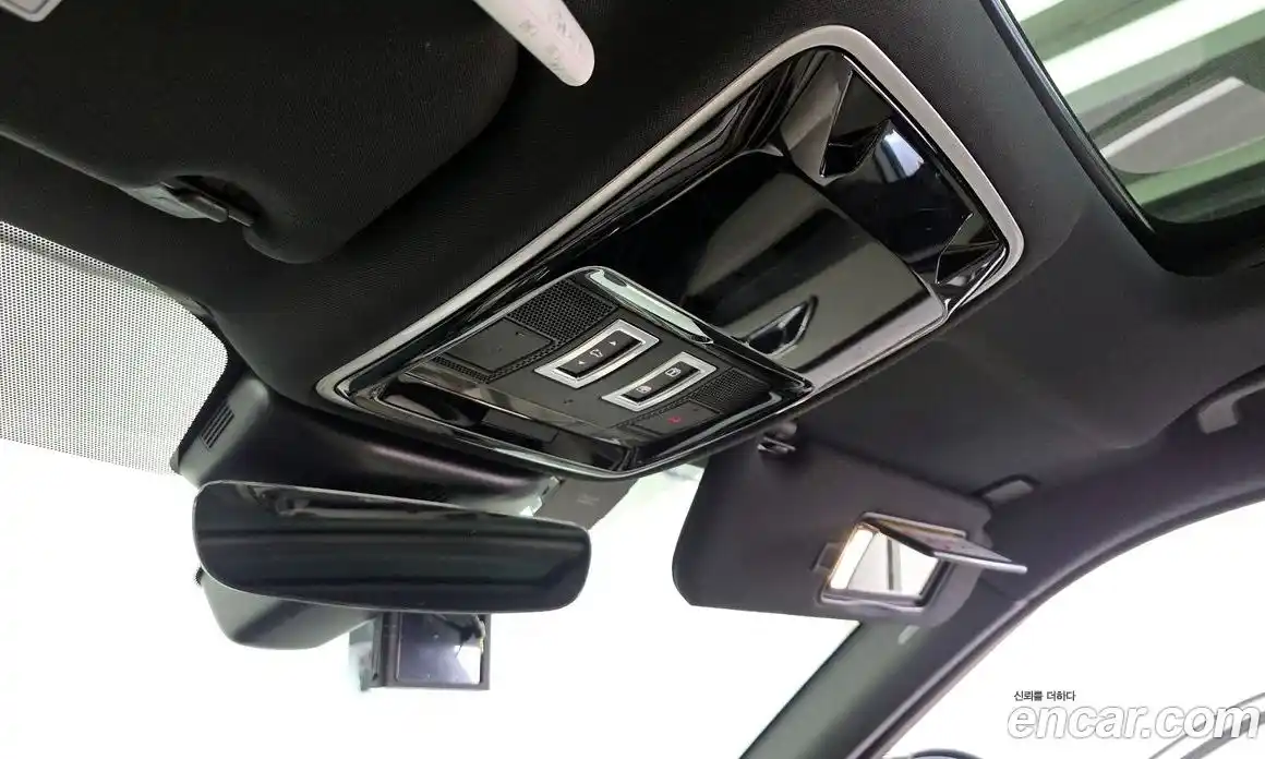 Land Rover Range-Rover Velar 2017 3.0 гидро в Москве № 1619608, фото 27