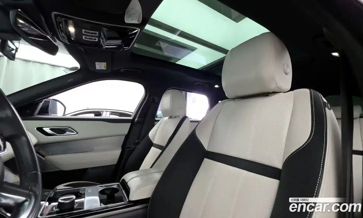 Land Rover Range-Rover Velar 2017 3.0 гидро в Москве № 1619608, фото 32