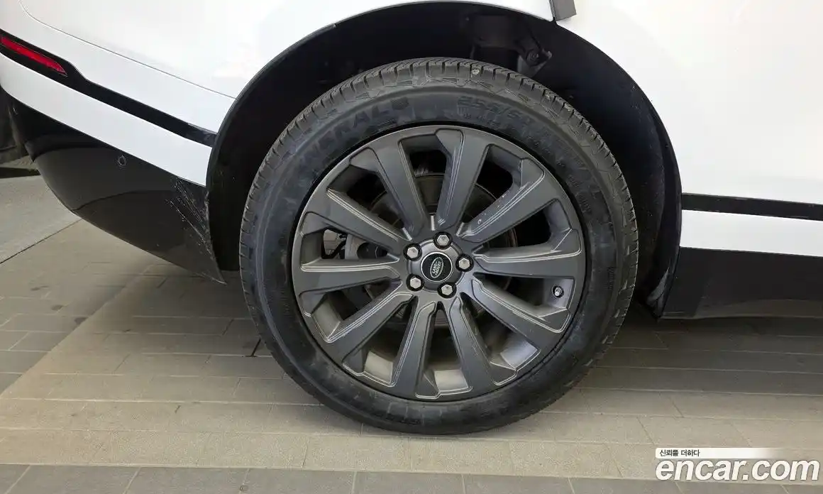 Land Rover Range-Rover Velar 2017 3.0 гидро в Москве № 1619608, фото 5
