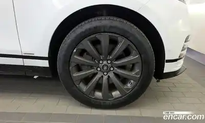 Land Rover Range-Rover Velar 2017 3.0 гидро в Москве № 1619608, миниатюра 7
