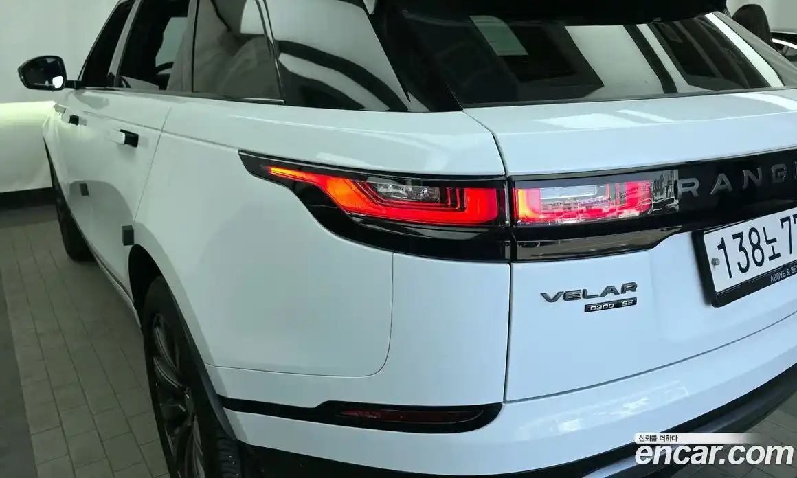 Land Rover Range-Rover Velar 2017 3.0 гидро в Москве № 1619608, фото 9