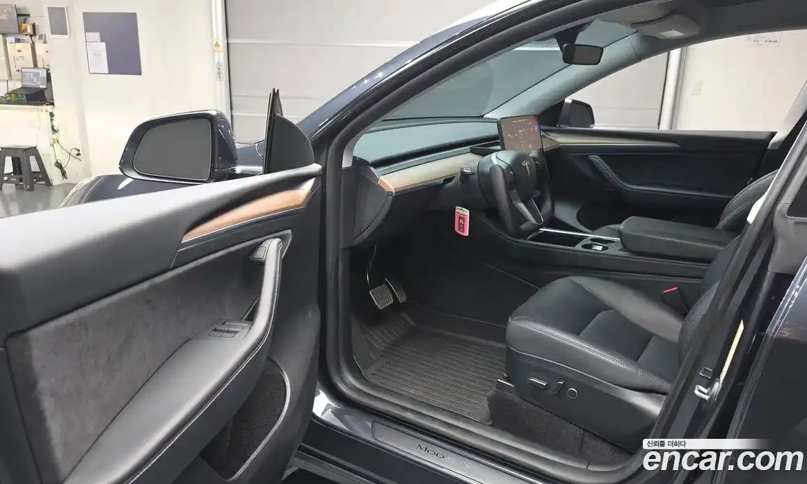 Tesla Model Y 2025 0.2 гидро, фото 13