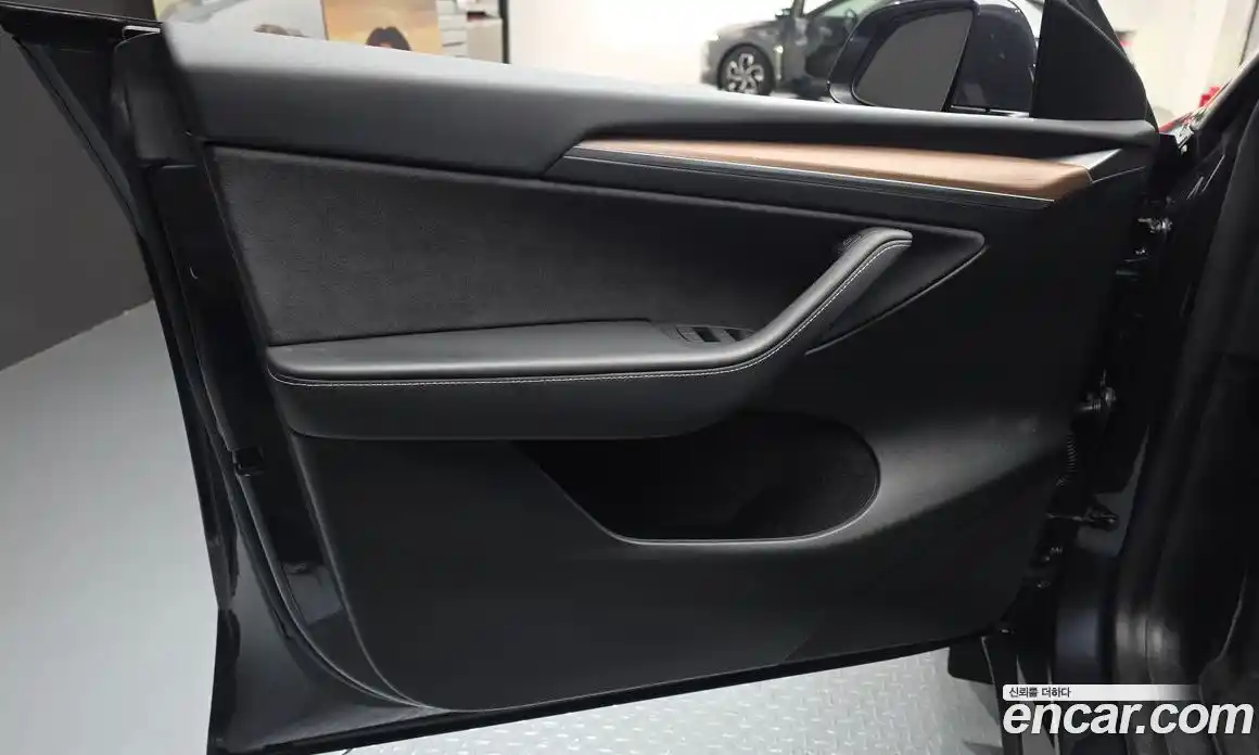 Tesla Model Y 2025 0.2 гидро, фото 14