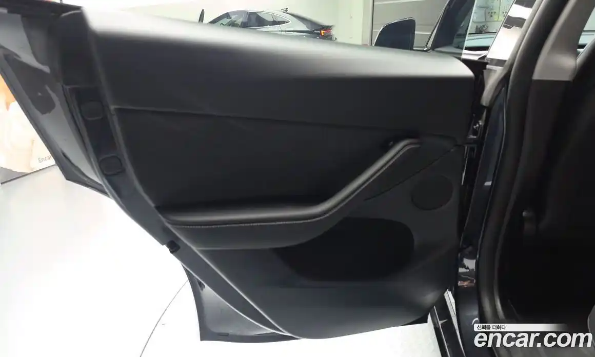 Tesla Model Y 2025 0.2 гидро, фото 15