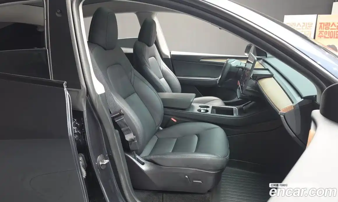 Tesla Model Y 2025 0.2 гидро, фото 18