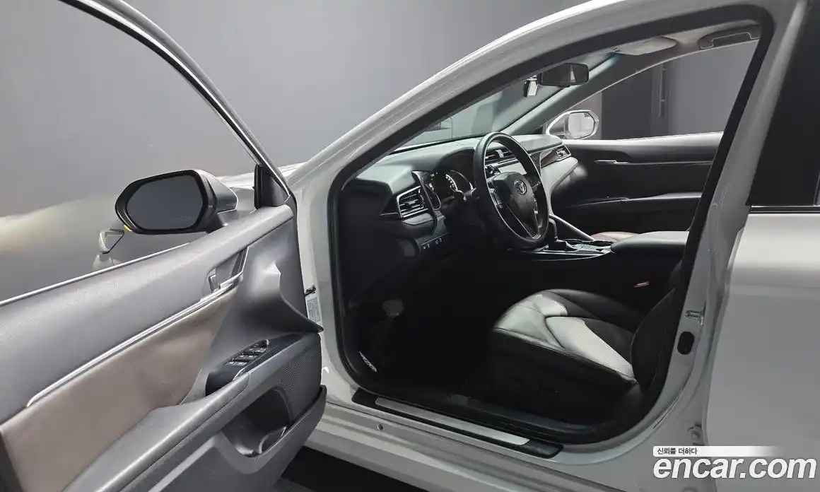 Toyota Camry 2019 2.5 гидро в Москве № 1624400, фото 13