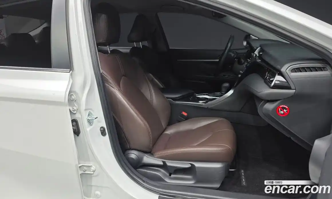 Toyota Camry 2019 2.5 гидро в Москве № 1624400, фото 17