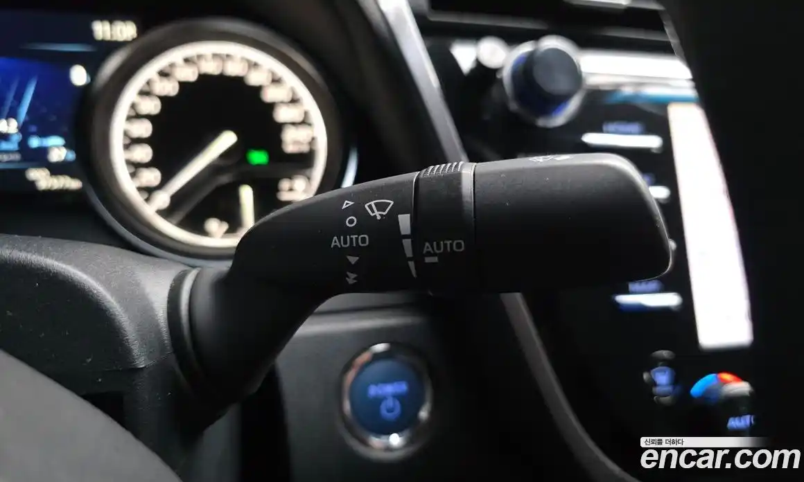 Toyota Camry 2019 2.5 гидро в Москве № 1624400, фото 23