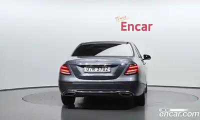 Mercedes-Benz E-Class 2018 2.0 гидро в Москве № 1762727, миниатюра 4