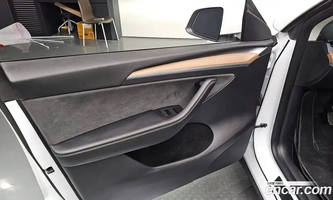 Tesla Model Y 2023 0.2 гидро, фото 13
