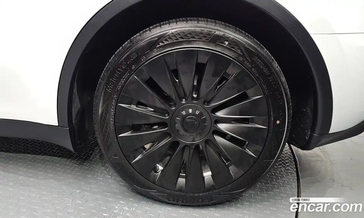 Tesla Model Y 2023 0.2 гидро, фото 6