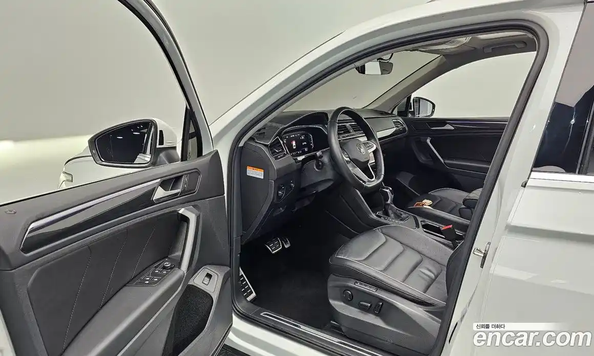 Volkswagen Tiguan 2022 2.0 гидро в Москве № 1765102, фото 13