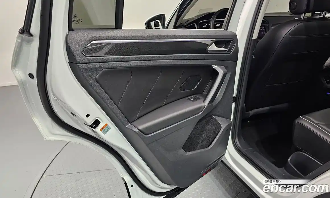 Volkswagen Tiguan 2022 2.0 гидро в Москве № 1765102, фото 15