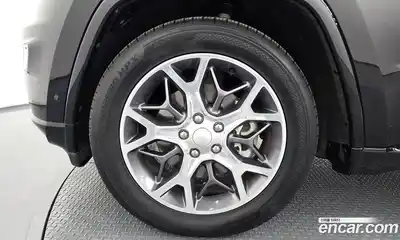 Jeep Cherokee 2021 3.6 гидро в Москве № 1765763, миниатюра 5