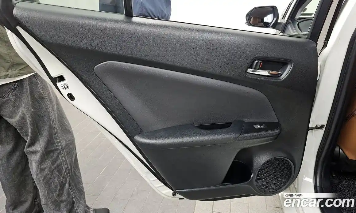 Toyota Prius 2017 1.8 гидро в Москве № 1766895, фото 15