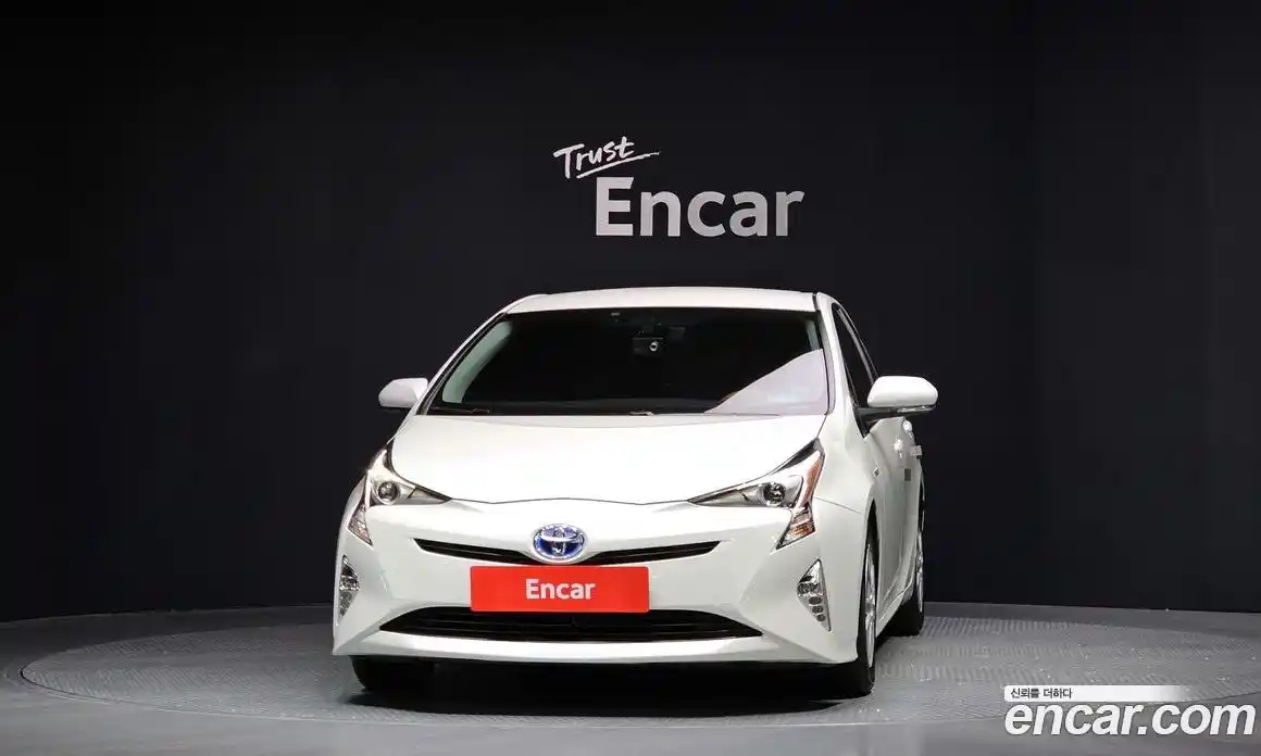 Toyota Prius 2017 1.8 гидро в Москве № 1766895, фото 3