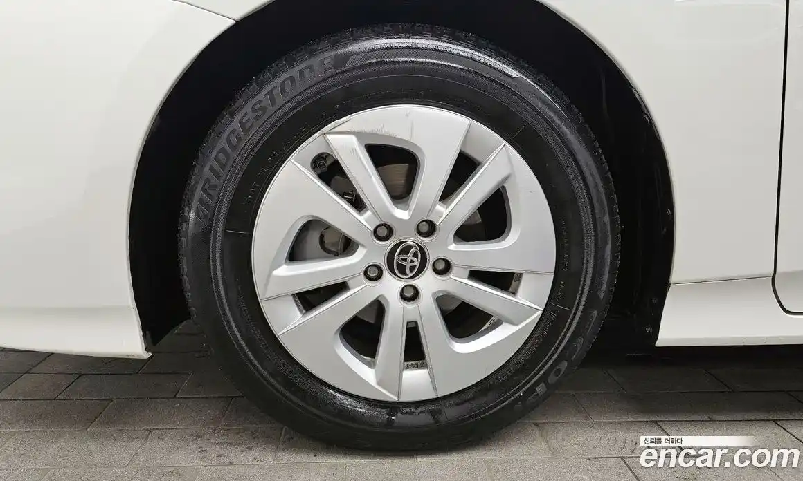 Toyota Prius 2017 1.8 гидро в Москве № 1766895, фото 5