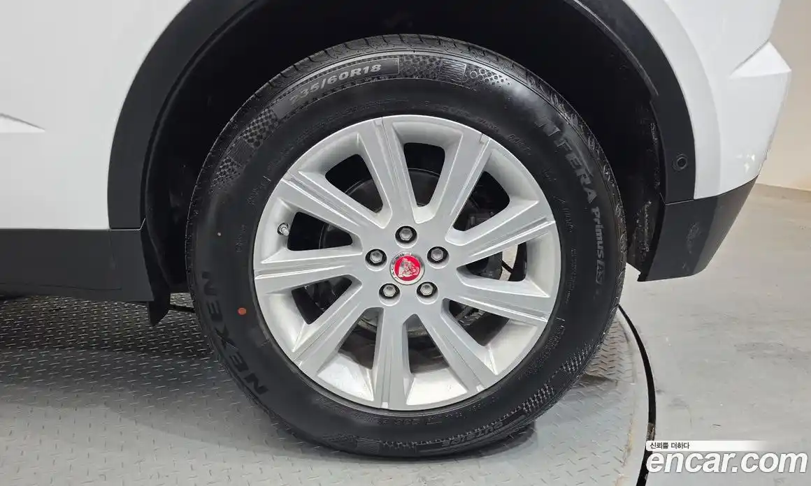 Jaguar E-Pace 2018 2.0 гидро в Москве № 1770332, фото 7