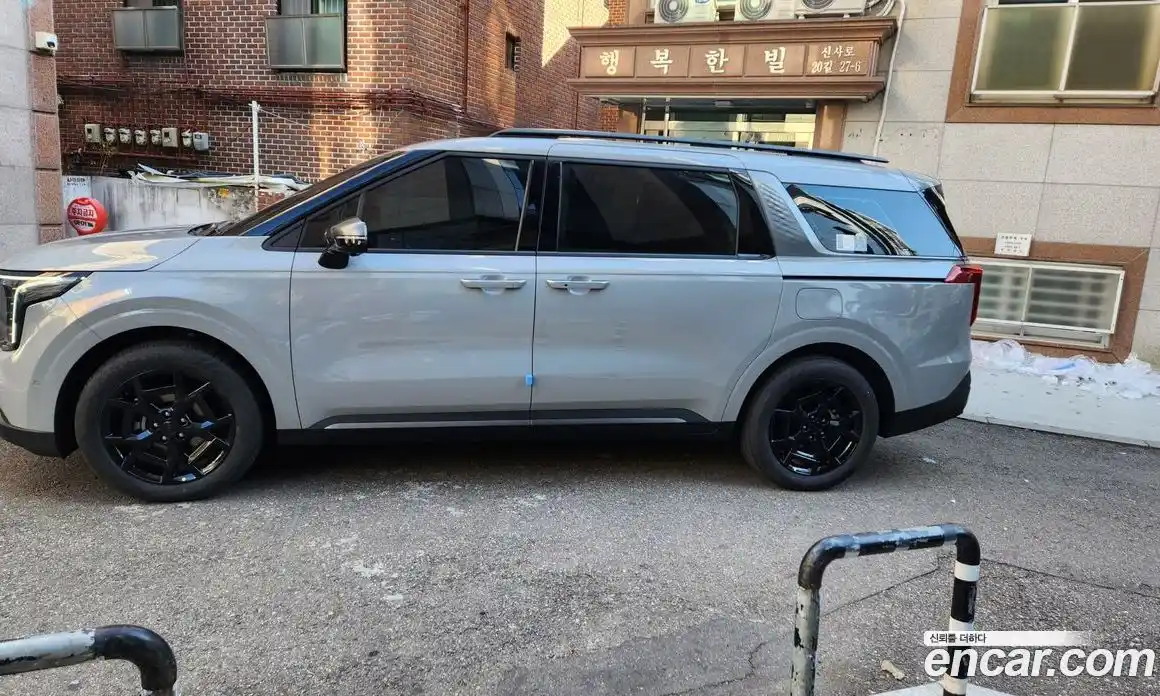 Kia Canival 2025 1.6 гидро в Москве № 1831244, фото 3