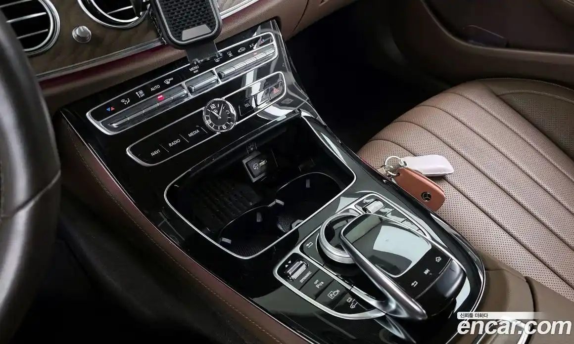 Mercedes-Benz E-Class 2019 2.0 гидро в Москве № 1834267, фото 25