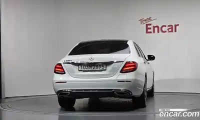 Mercedes-Benz E-Class 2019 2.0 гидро в Москве № 1834267, миниатюра 4