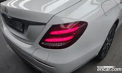 Mercedes-Benz E-Class 2019 2.0 гидро в Москве № 1834267, миниатюра 9
