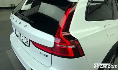 Volvo V60 2021 2.0 гидро в Москве № 1836864, миниатюра 9