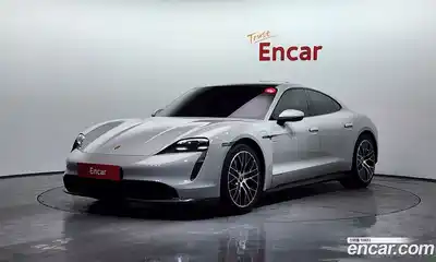 Porsche Taycan, 2021