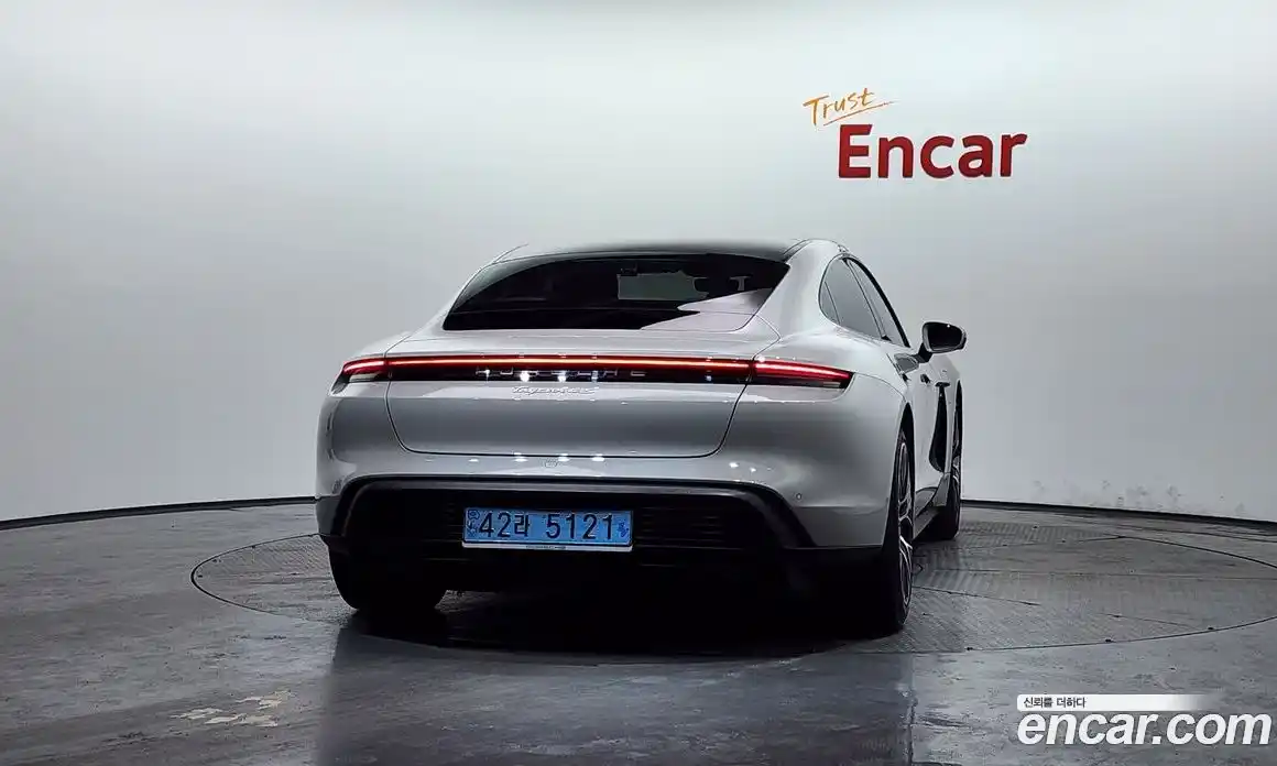 Porsche Taycan 2021 0.1 гидро в Москве № 1837144, фото 4
