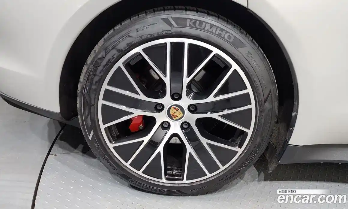 Porsche Taycan 2021 0.1 гидро в Москве № 1837144, фото 5