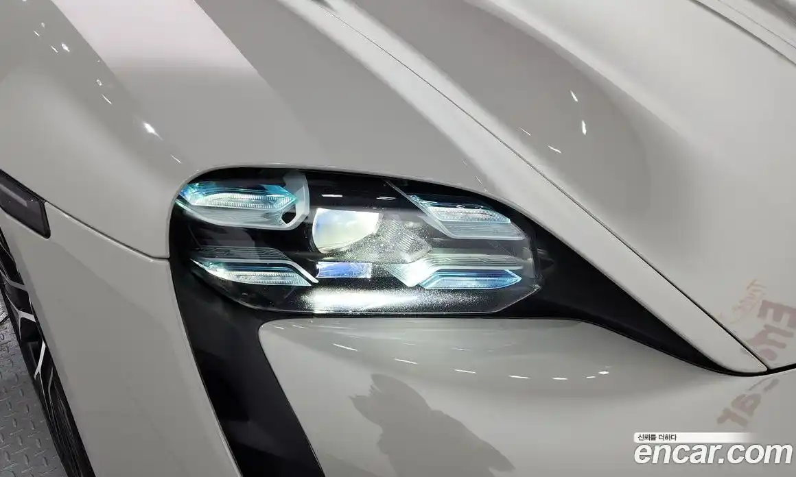 Porsche Taycan 2021 0.1 гидро в Москве № 1837144, фото 8