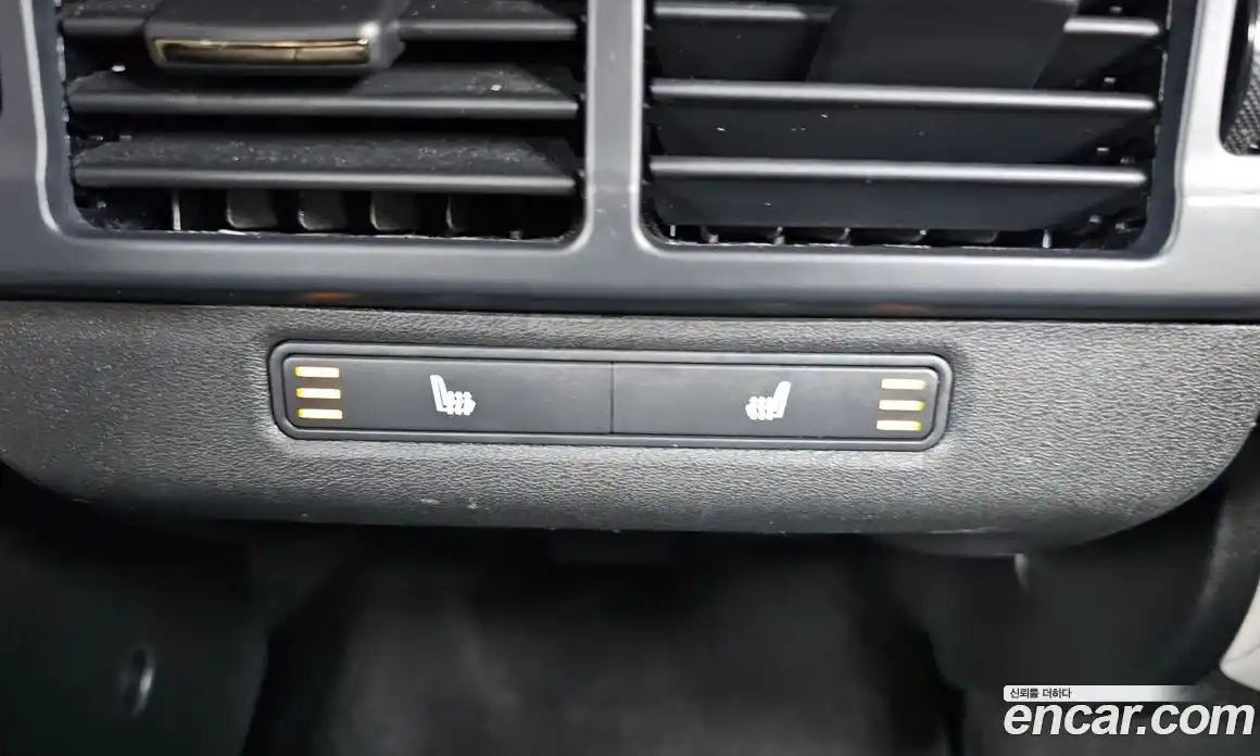 Land Rover Range-Rover Evoque 2025 2.0 гидро в Москве № 1837292, фото 24