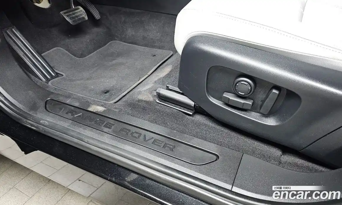 Land Rover Range-Rover Evoque 2025 2.0 гидро в Москве № 1837292, фото 33