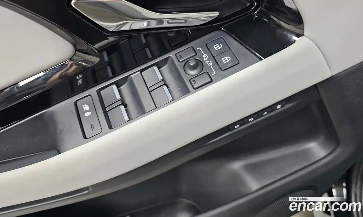 Land Rover Range-Rover Evoque 2025 2.0 гидро в Москве № 1837292, фото 34