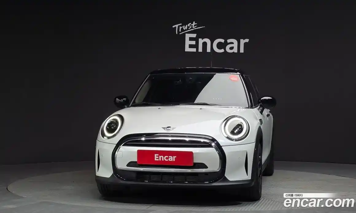 Mini Cooper 2023 1.5 гидро в Москве № 1837515, фото 3