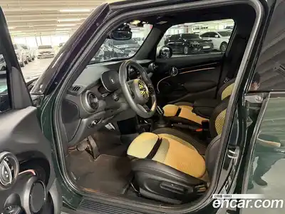 Mini Cooper 2022 1.5 гидро в Москве № 1837757, миниатюра 10