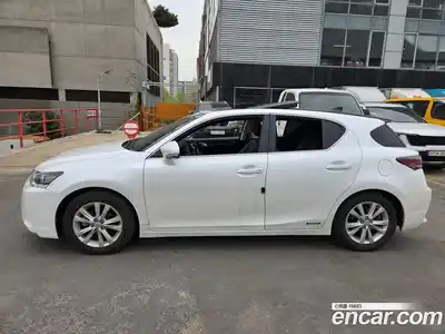 Lexus CT200h 2015 1.8 гидро в Москве № 1838010, миниатюра 3