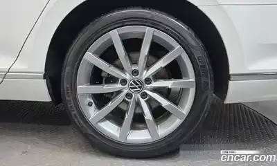 Volkswagen Passat 2021 2.0 гидро в Москве № 1838165, миниатюра 5