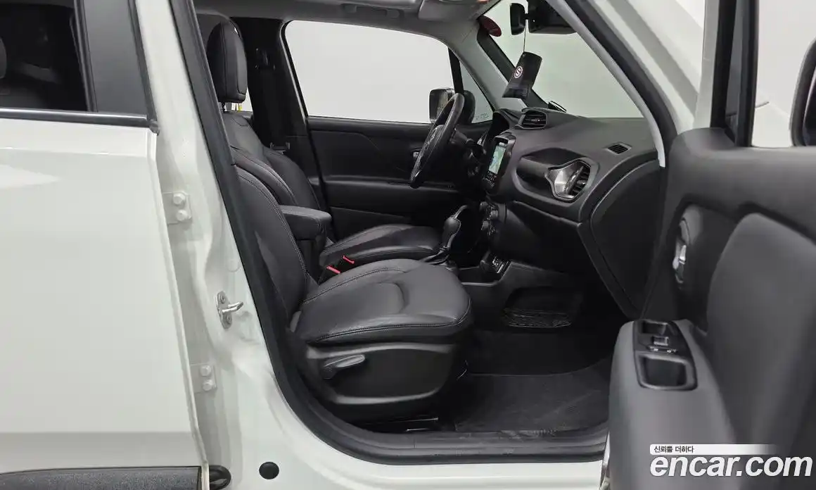 Jeep Renegade 2021 2.4 гидро в Москве № 1838297, фото 17