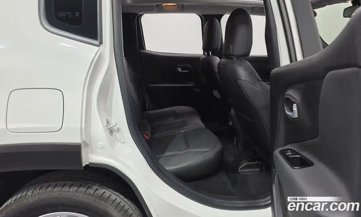 Jeep Renegade 2021 2.4 гидро в Москве № 1838297, фото 18